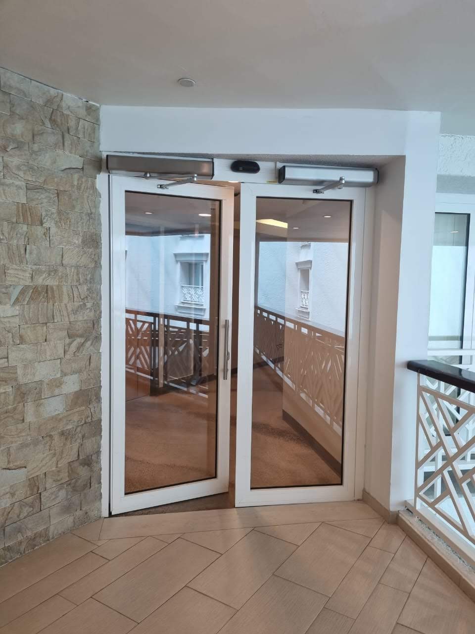 Automatic Swing door - Renaissance hotel